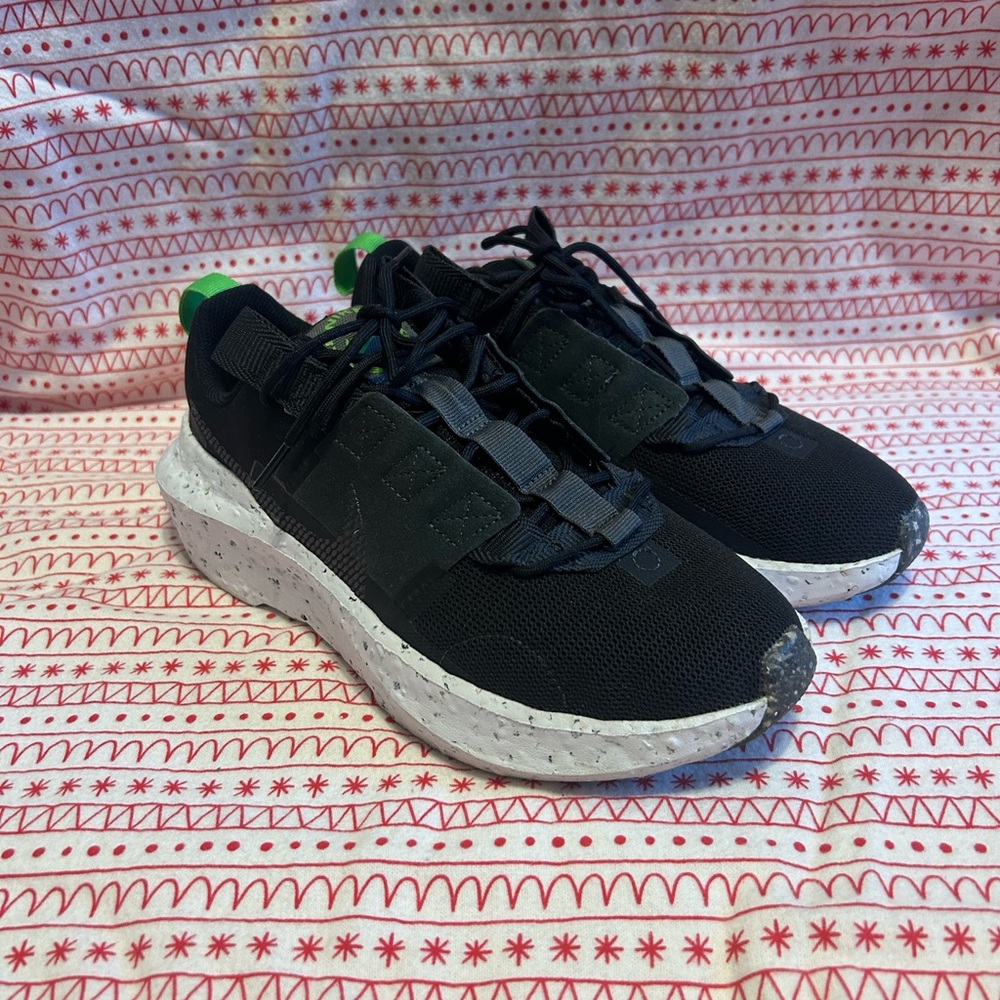 Woman’s Nike crater impact size 7